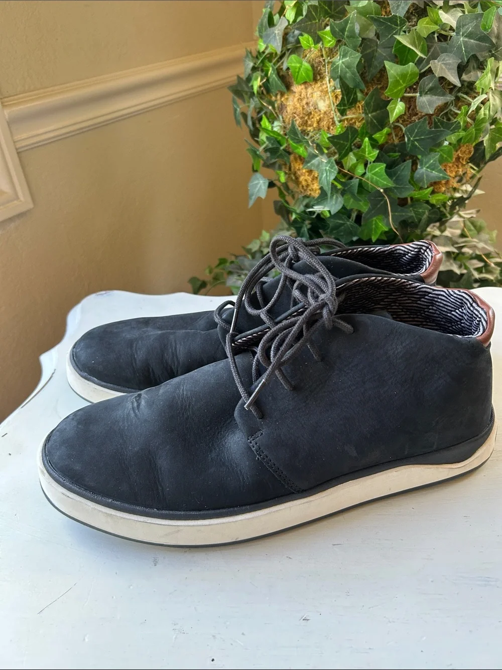 Olukai Papaku ‘lli Men’s Waterproof Chukka Boots EUC